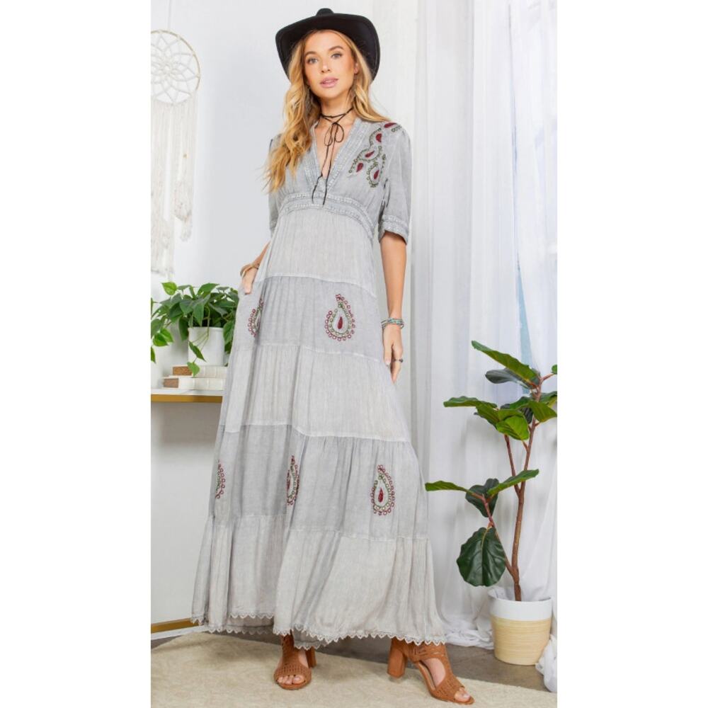 Young Threads Embroidered Maxi Dress Lace V-Neck Pockets L - Boho Cottagecore - Picture 2 of 9